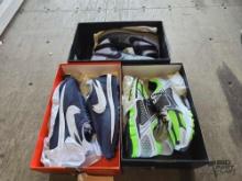 (3)Pairs of Nikes