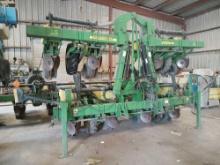 1720 John Deere 8-Row Foldable MaxEmerge Plus Planter