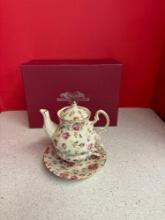 Victoria trading company, teapot and cup combo