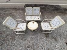 Vintage Pie Crust Pattern Patio Furniture