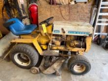 International Cub Cadet 123 Riding Mower W/Deck