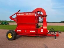 2017 Highline CFR650 Bale Pro bale processor, 1000 PTO, Top Gun blower w/ hyd spout, rear loading