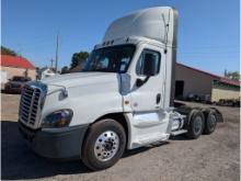 2019 Freightliner CA125 Day Cab