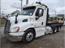 2015 Freightliner CA113 Day Cab