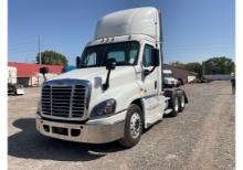 2016 Freightliner CA125DC