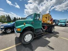 OFFSITE 2000 International 4800 Utility