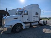 2011 Peterbilt 386 Sleeper