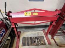 CENTRAL MACHINERY 36" METAL BRAKE