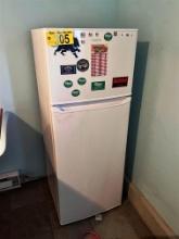 GALANZ APARTMENT SIZE REFRIGERATOR/FREEZER