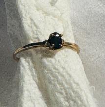 Vintage 10 K Yellow Gold Onyx Stone Ladies Ring