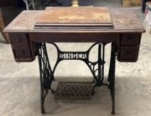 Antique Singer Sewing Machine in Cabinet