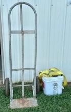 Milwaukee Hand Truck & Tie Down Straps