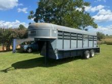 1987 Circle M Supreme Cattle/Horse Trailer