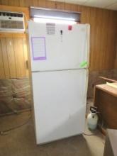 Whirlpool 18 Cubic Foot Refrigerator